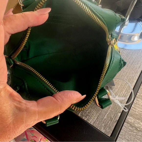 NWT, Like Dreams, Green Heart-Patterned Mini Bowling crossbody Bag. - Picture 3 of 8